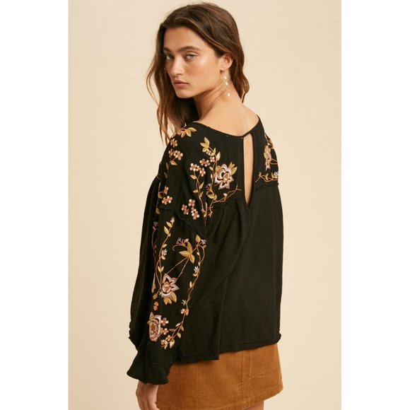 NEW Black Floral Embroidered Pleat BOHO Blouse Top - Picture 6 of 12